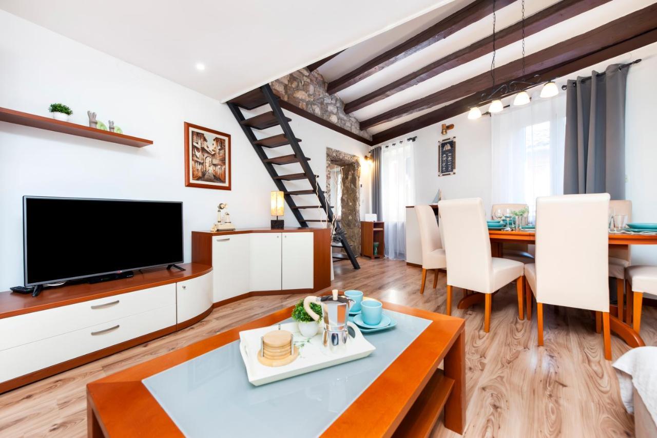 Ap Downtown Apartment Rovinj Extérieur photo